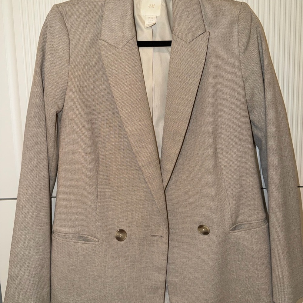 H&M Women's Light Beige Double-Breasted Blazer